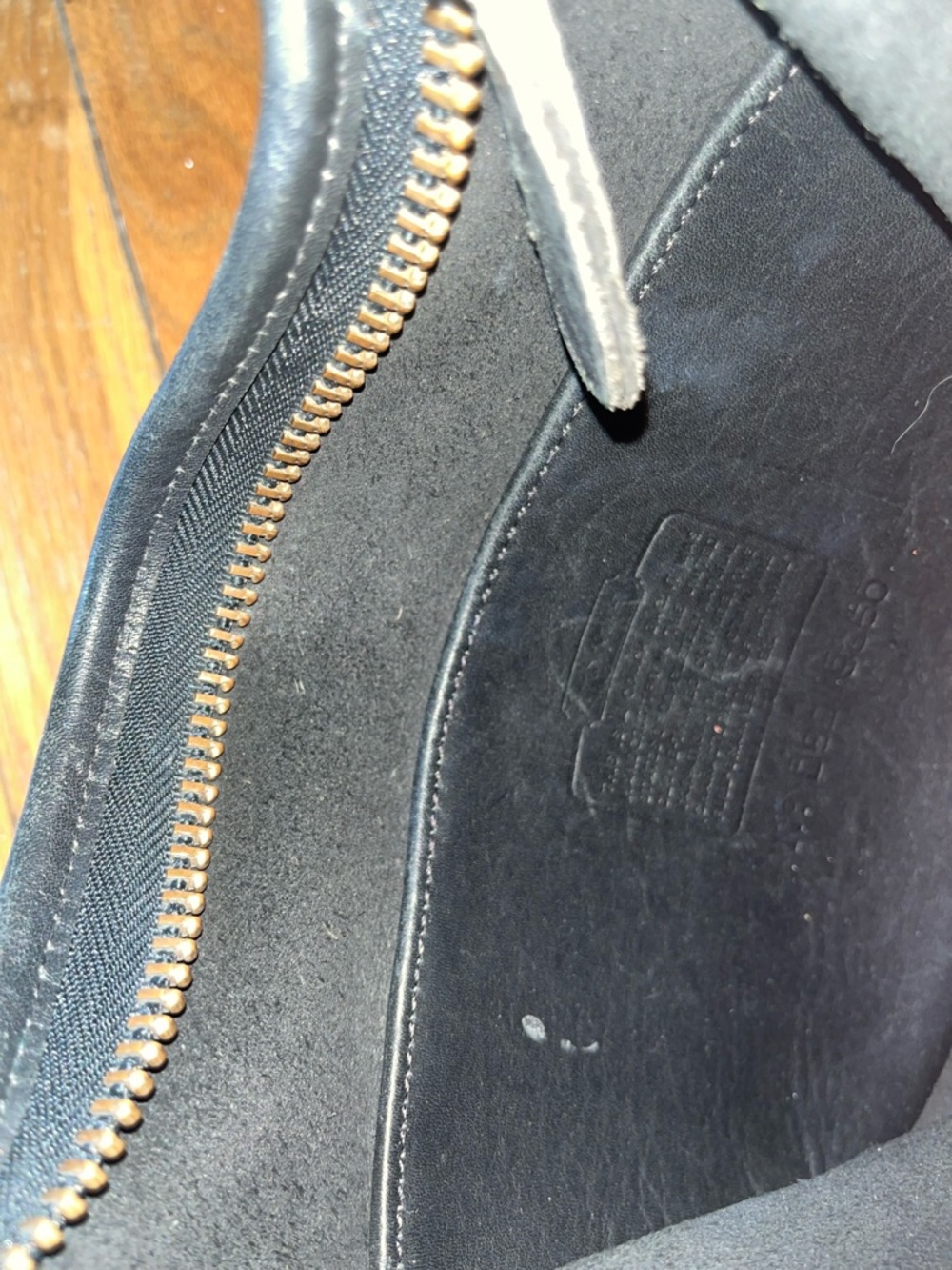 Vintage lot of Coach, Brahmin, & Dooney leather purses - Picture 11 of 16